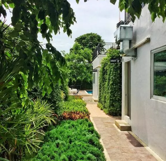 Fotos del hotel Villa Navin Beach Residence:  16