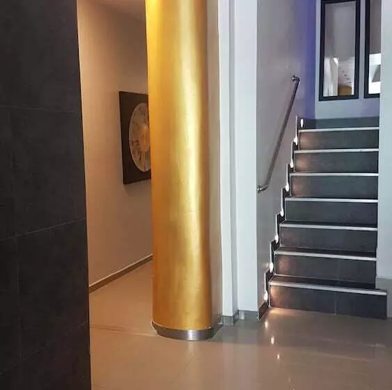 Fotos del hotel East Suites:  17