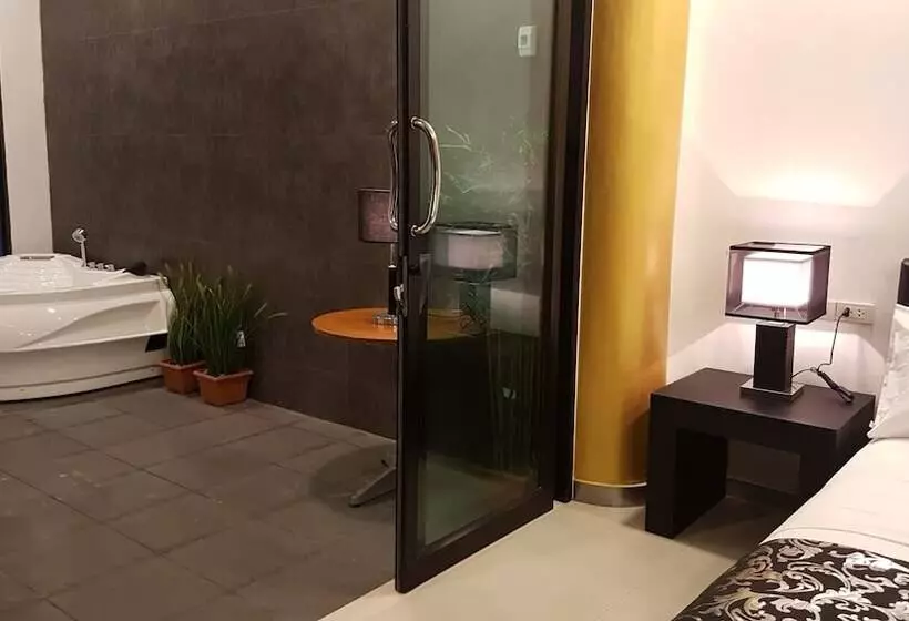 Fotos del hotel East Suites:  19