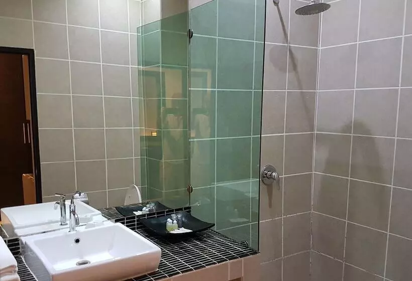 Fotos del hotel East Suites:  13