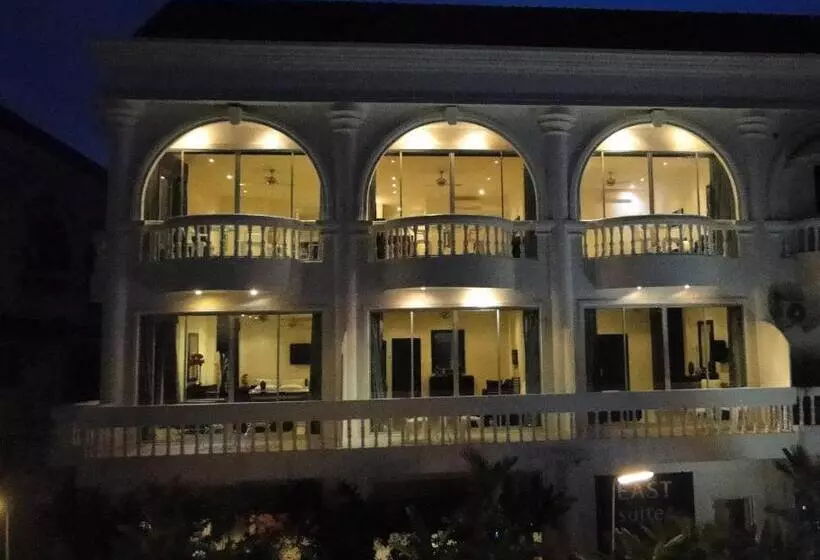 Fotos del hotel East Suites:  6