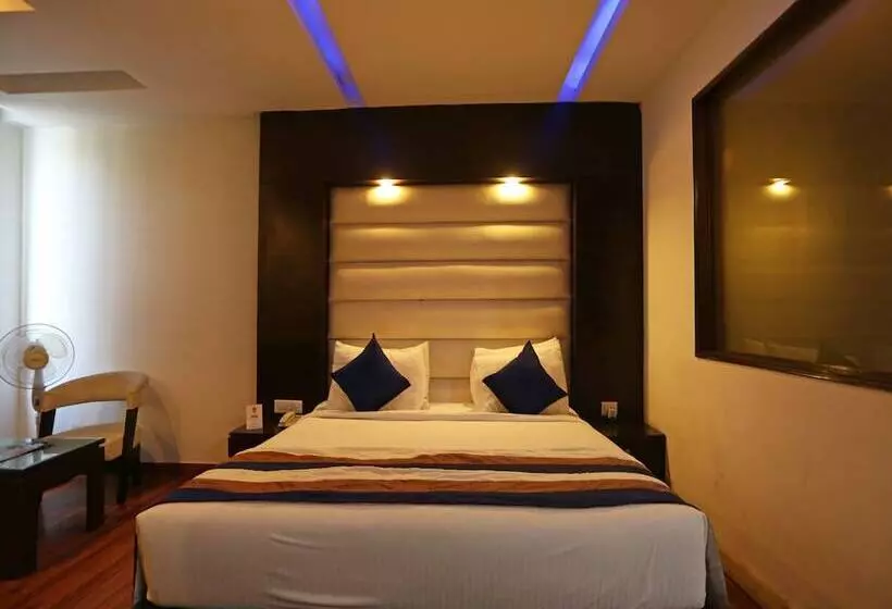 Fotos del hotel Capital O 7331  Airport Park Blue:  20