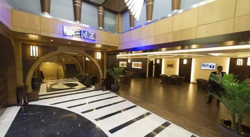 Renz  Jeddah
