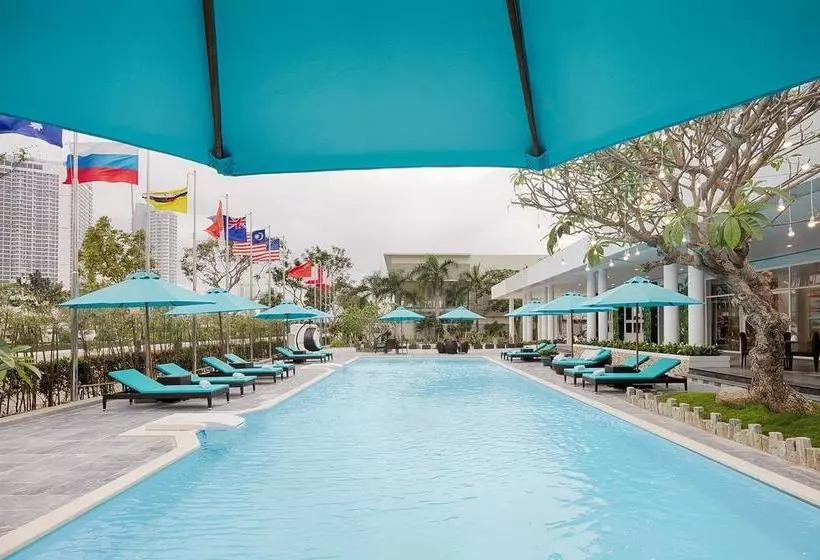 Flora Beach  & Spa