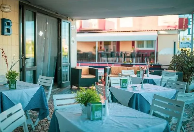 Fotos del hotel Burlamacco:  4