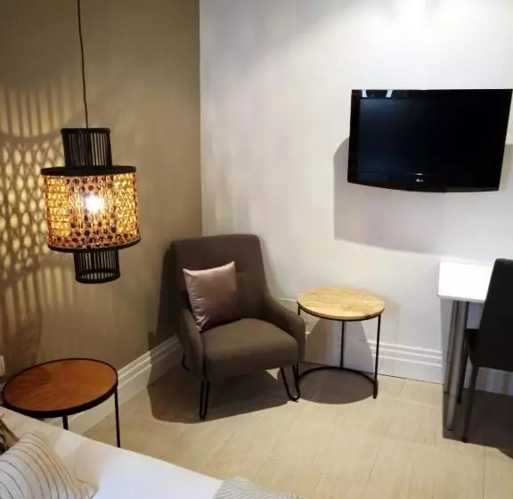 Fotos del hotel Six Rooms:  20