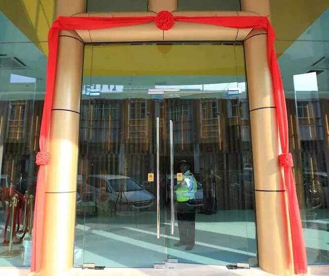 Fotos del hotel Supreme:  5