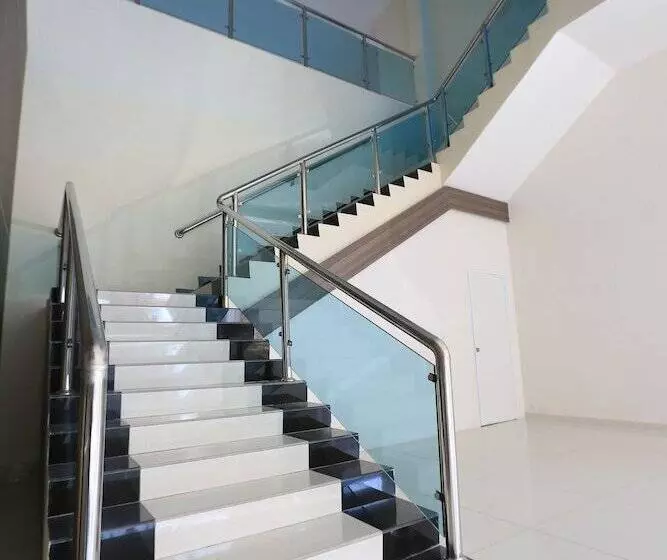 Fotos del hotel Supreme:  8
