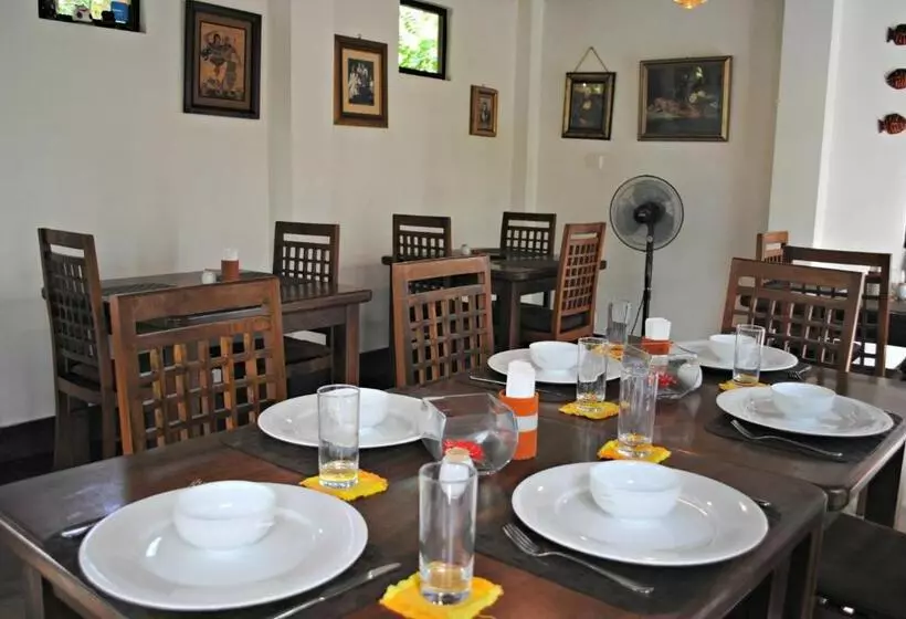 Fotos del hotel Wasantha Garden:  4