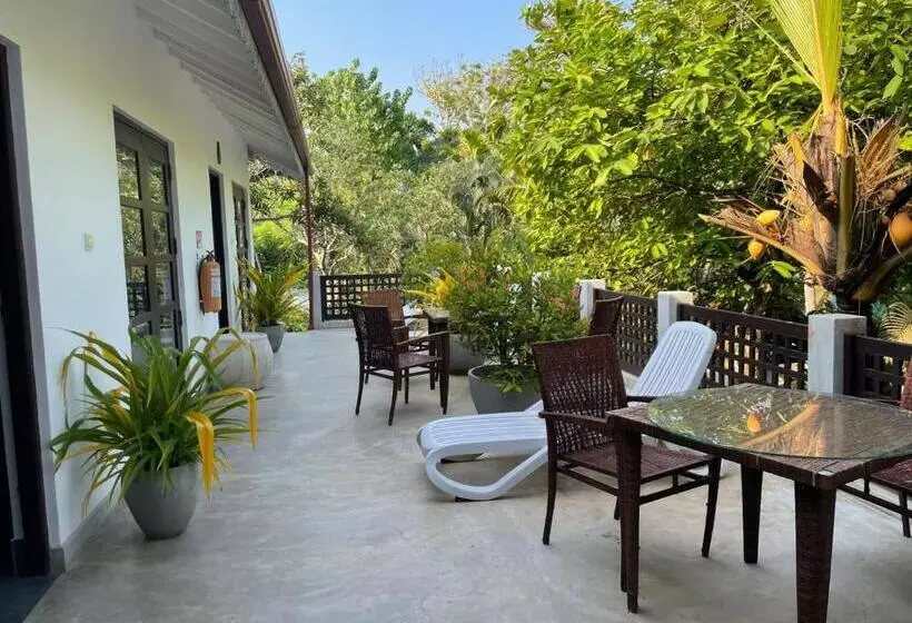 Fotos del hotel Wasantha Garden:  11