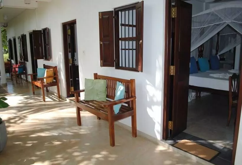 Fotos del hotel Wasantha Garden:  2