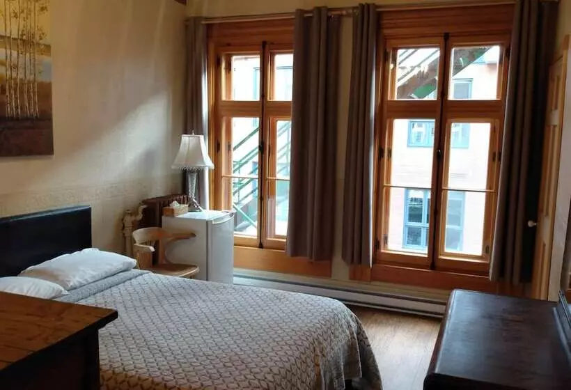 Fotos del hotel L'intendant:  15