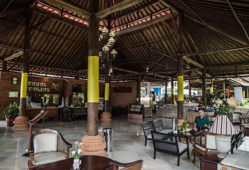 Fotos del hotel Royal Trawas  & Cottages:  8
