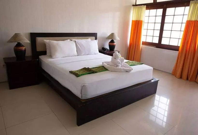Fotos del hotel Royal Trawas  & Cottages:  7