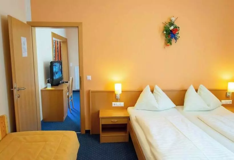 Fotos del hotel Strand Burgstaller:  2