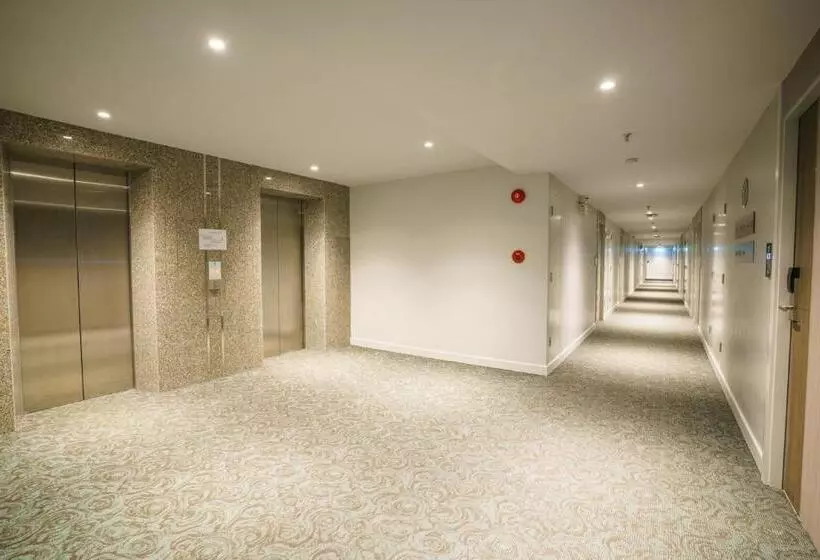 Fotos del hotel New Season Square:  4