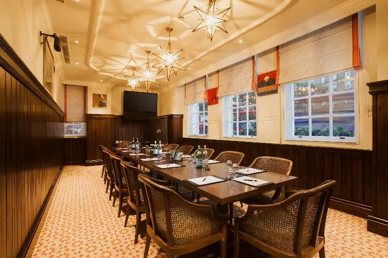 Fotos del hotel The Lalit London:  8