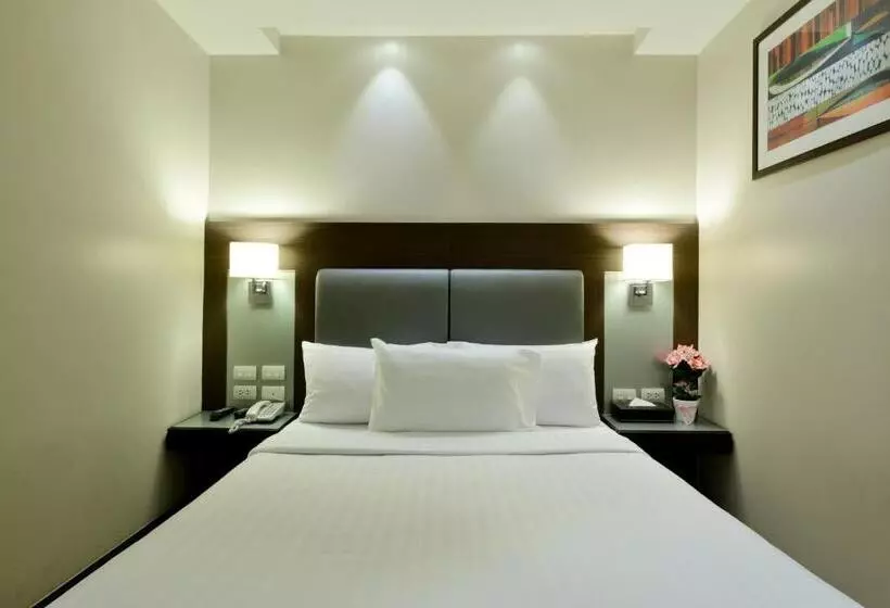 Fotos del hotel The Prestige Nana:  2