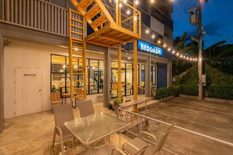 Fotos del hotel Bedgasm Poshtel X Café At Nimman:  16
