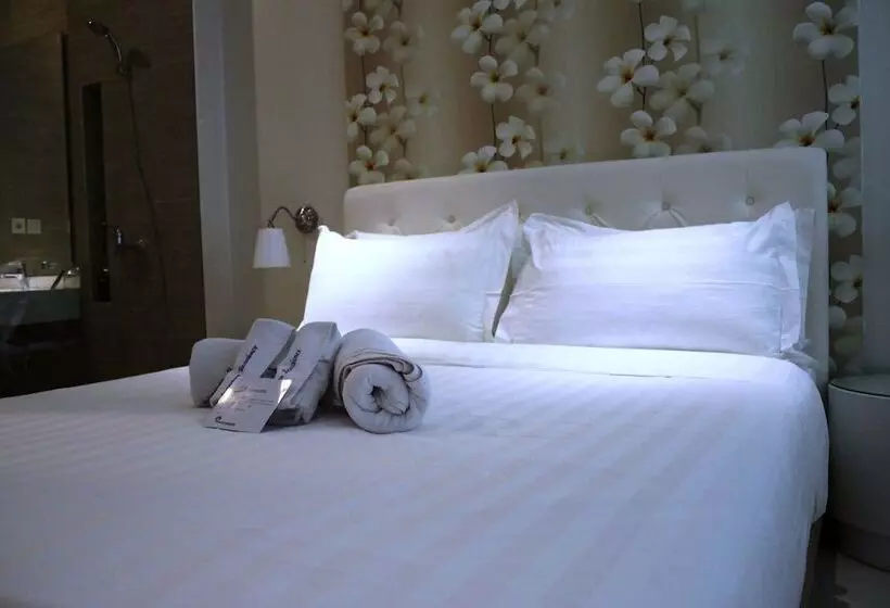 Fotos del hotel Petogogan Residence:  7