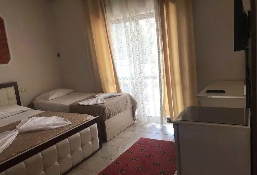 Fotos del hotel Skampa:  8