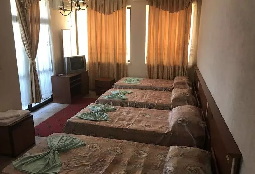 Fotos del hotel Skampa:  25