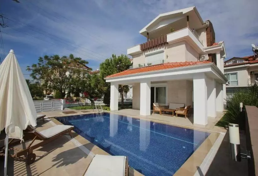 Fotos del hotel Lighthouse Lydia Villas:  2