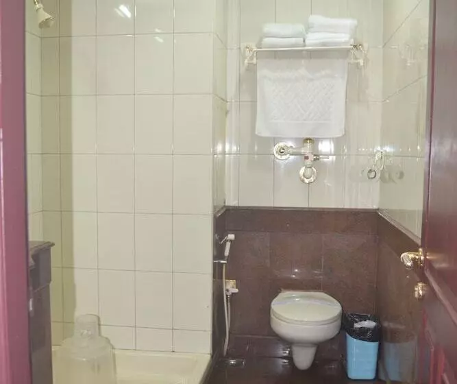 Fotos del hotel Oak Fields:  13