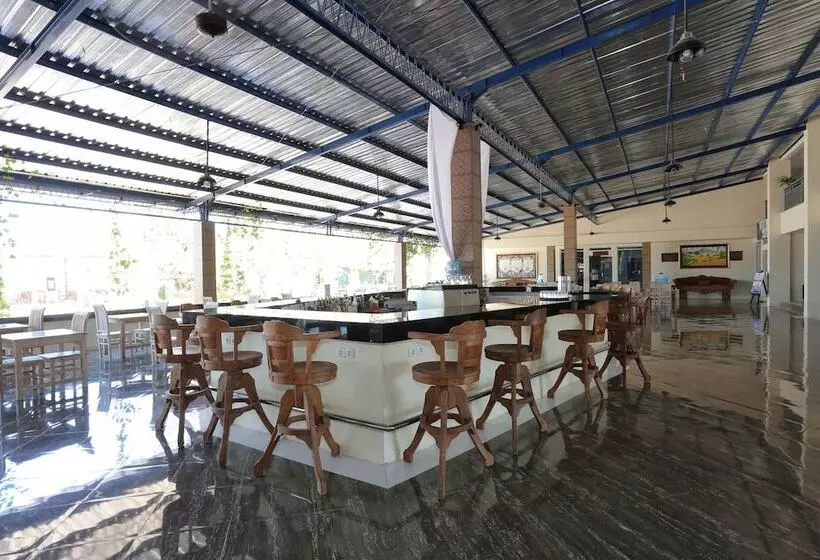 Fotos del hotel Ombak Paradise:  3
