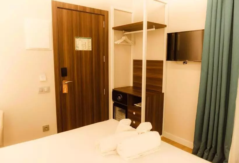 Fotos del hotel Arya Stadium:  24