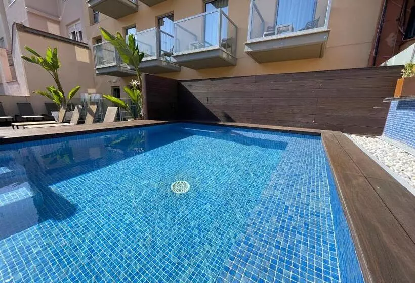 Fotos del hotel Arya Stadium:  4