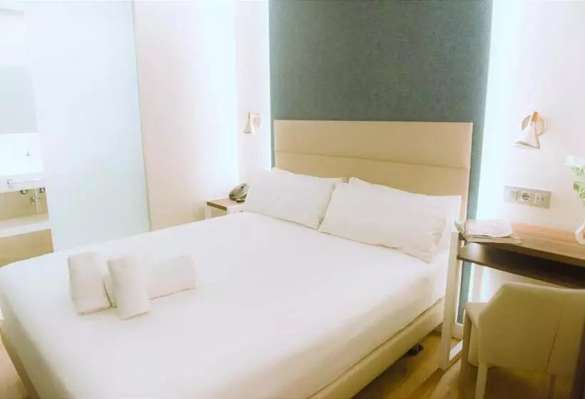 Fotos del hotel Arya Stadium:  18