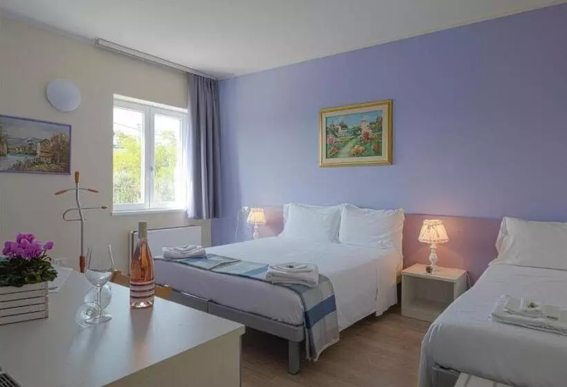 Fotos del hotel Albergo Trattoria Italia:  7