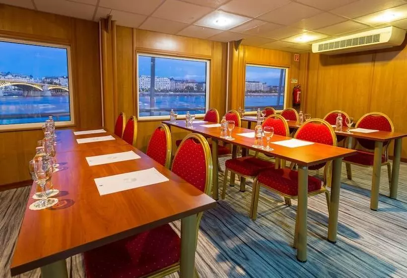 Fotos del hotel Grand Jules  Boat:  18