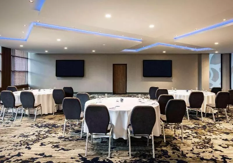 Fotos del hotel Novotel London Heathrow Airport T1 T2 And T3:  11