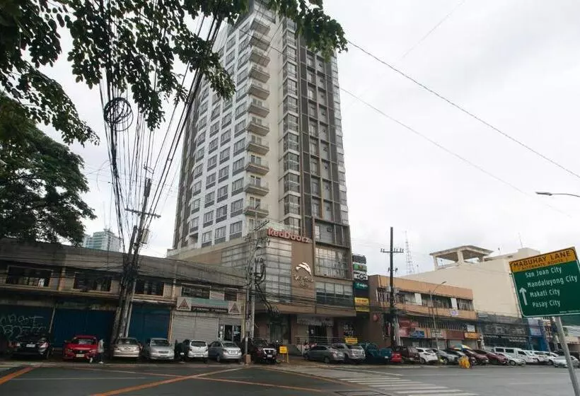 West Avenue Suites