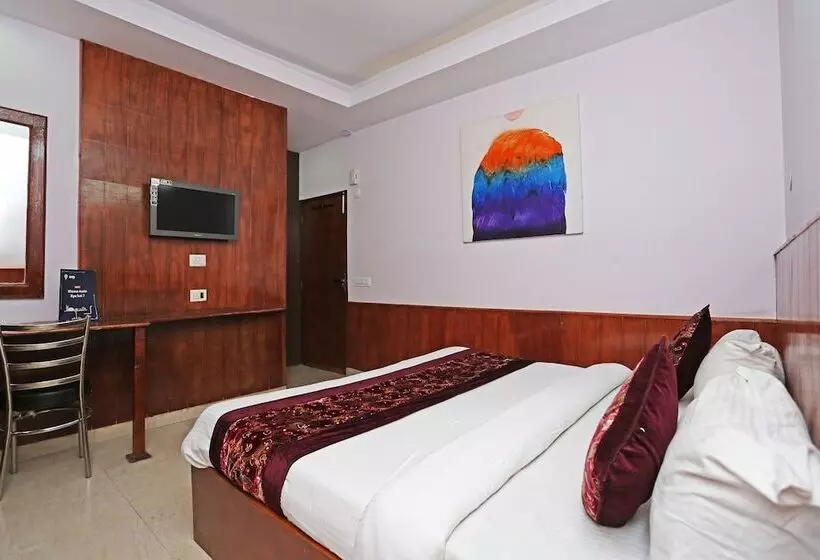 Fotos del hotel Oyo 9546 Mall Road:  7