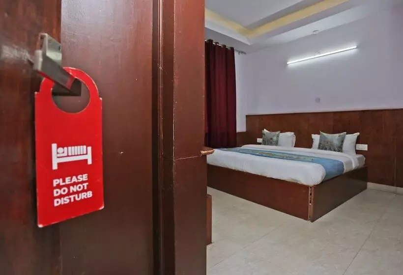 Fotos del hotel Oyo 9546 Mall Road:  15
