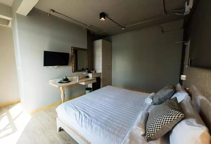 V Varee Bangkok