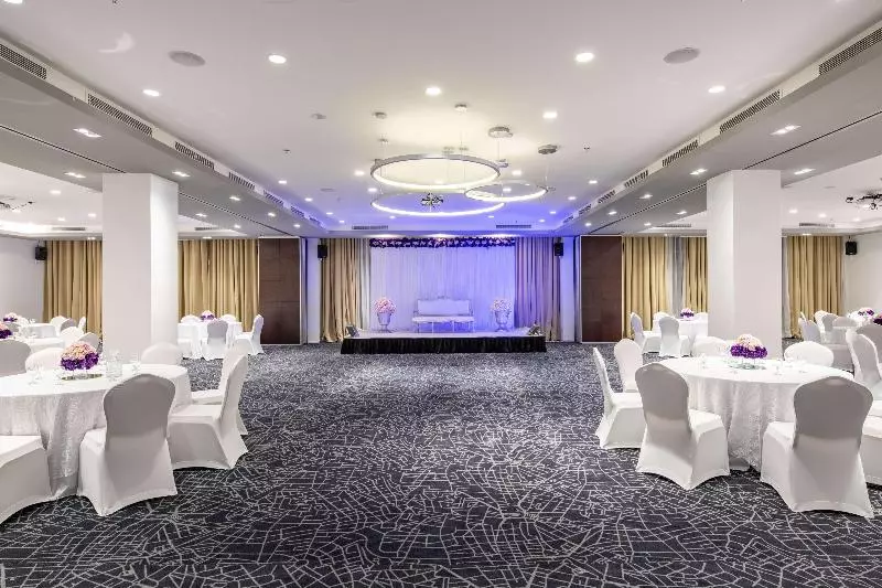 Fotos del hotel Park Inn By Radisson Hotel & Apartments Dammam Industrial City:  14