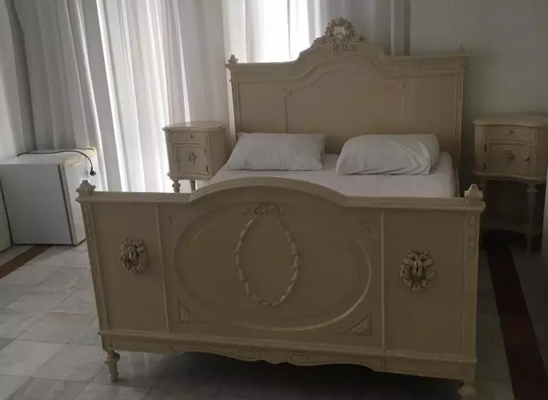 Fotos del hotel Richeuli Villa:  4