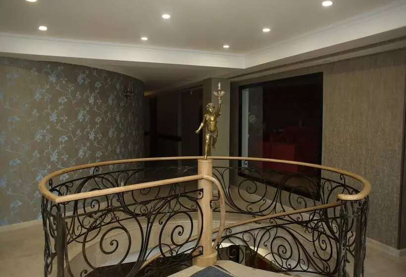 Fotos del hotel Redline:  3