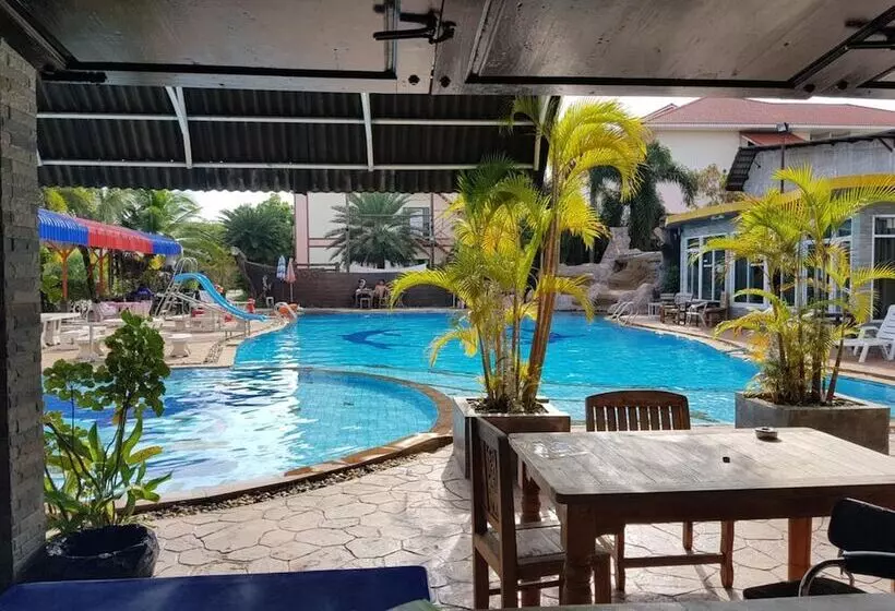 Fotos del hotel Ruysuk Hotel & Swimming Pool:  8