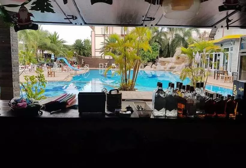 Fotos del hotel Ruysuk Hotel & Swimming Pool:  4