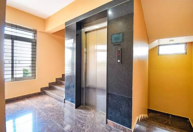 Fotos del hotel Fab Rotano Suites Yelahanka:  3