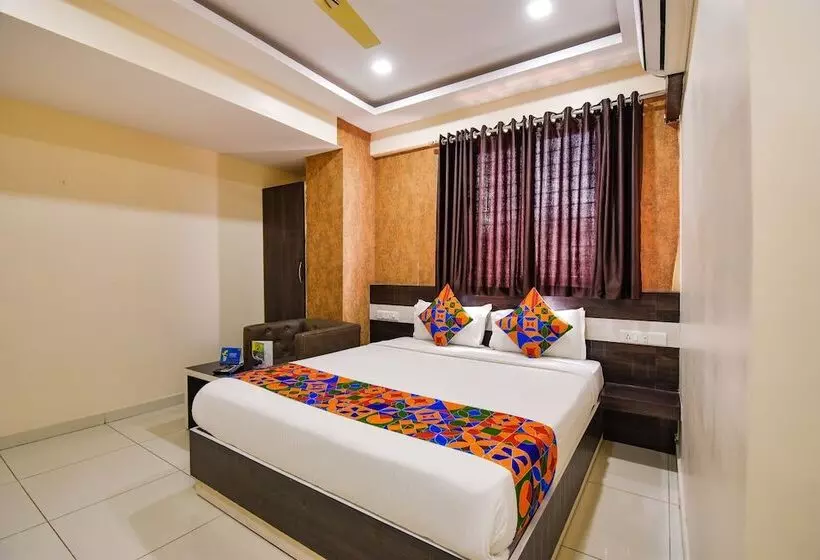Fotos del hotel Fab Rotano Suites Yelahanka:  20
