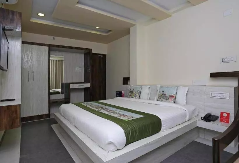 Fotos del hotel Collection O 9204  Anant Palace:  5