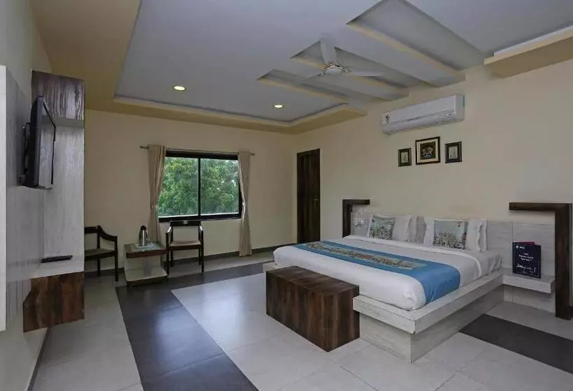 Fotos del hotel Collection O 9204  Anant Palace:  8