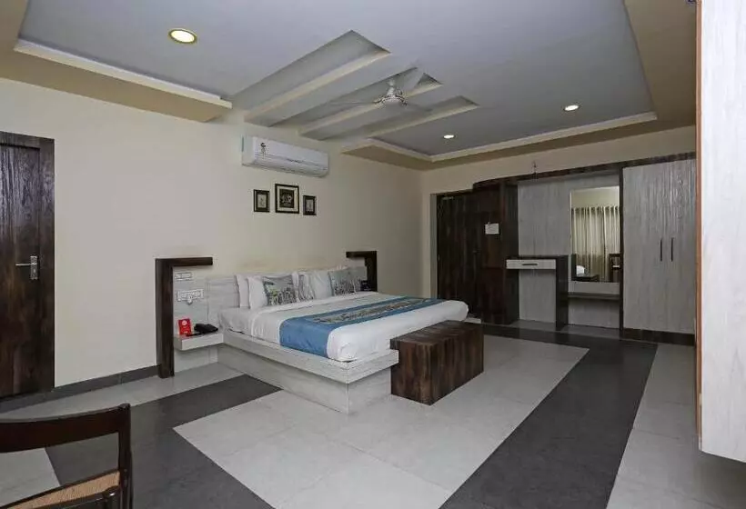 Fotos del hotel Collection O 9204  Anant Palace:  18