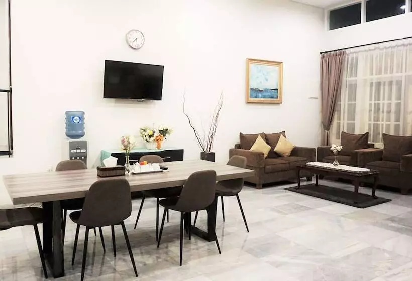 Fotos del hotel Urooms Senopati:  10